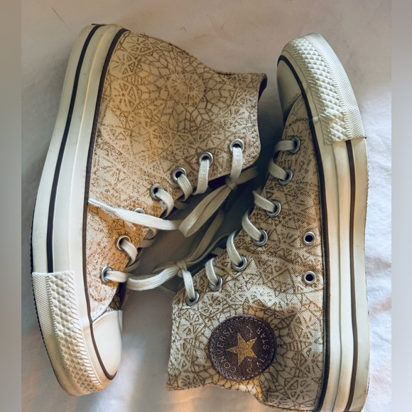 Women’s Cream Converse High tops ✨ - Picture 3 of 7